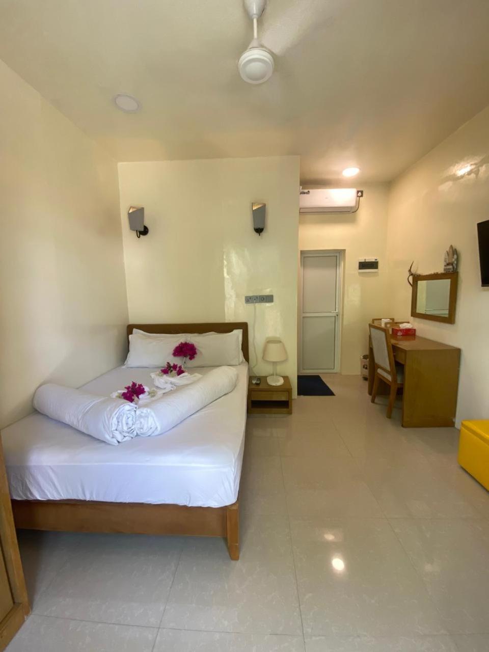 Maavaharu Guest House הימפושי מראה חיצוני תמונה
