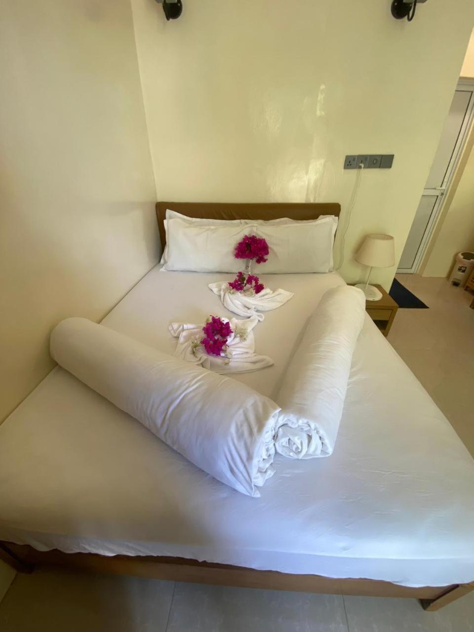 Maavaharu Guest House הימפושי מראה חיצוני תמונה
